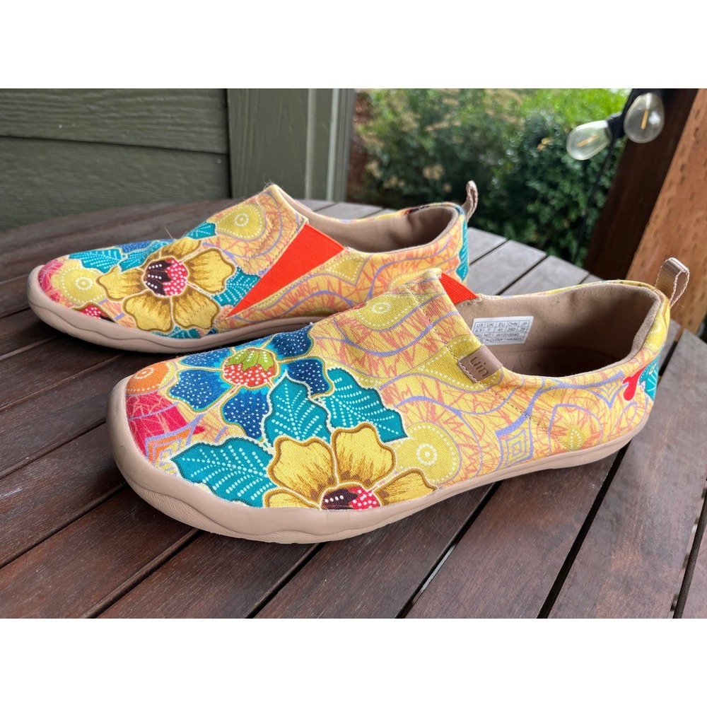 UIN Batik Flower Toledo I Women Canvas Slip-On Loafers 9.5 Multicolor Floral